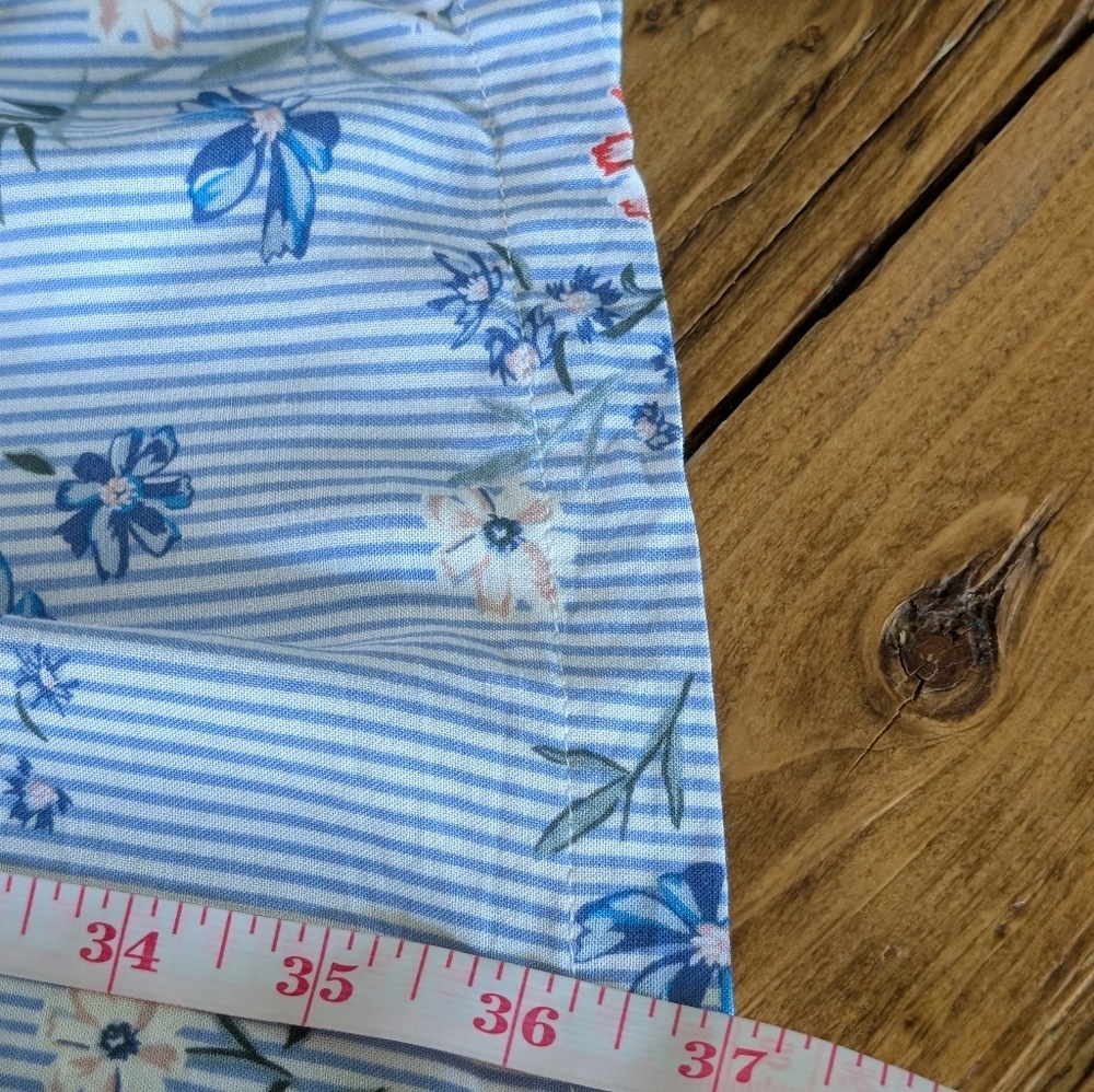 130.H&M Maternity Floral Blue and White Dress‎ - Picture 5 of 5